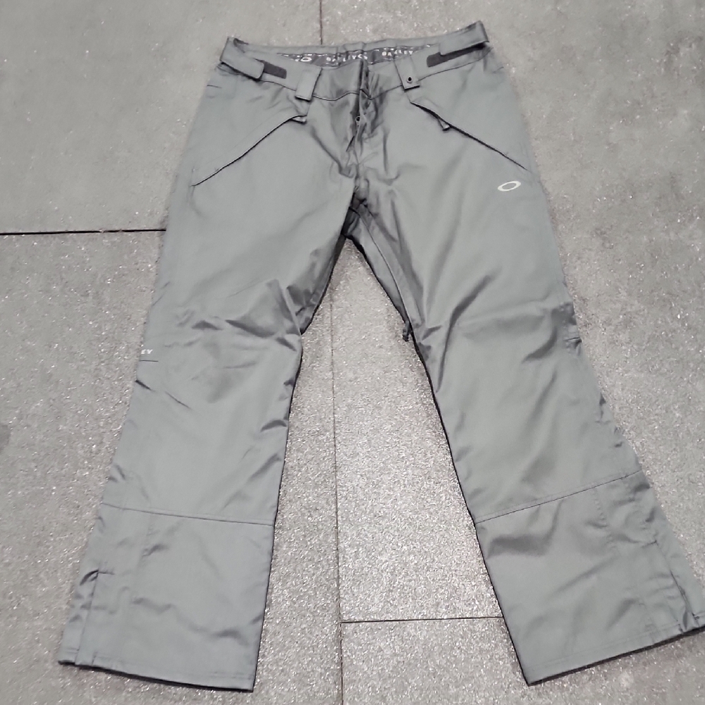 Oakley Men's Cargo Pants in Gray